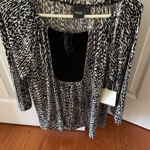 Black and white long sleeve